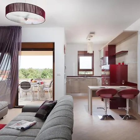 Apartment In With Sea View, Terrace, Air Conditioning, Wi-fi Vir