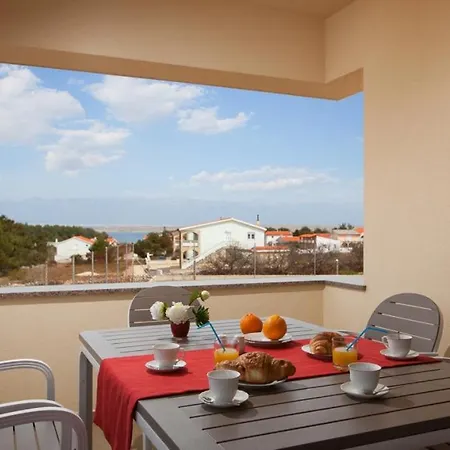 In With Sea View, Terrace, Air Conditioning, Wi-fi Apartment