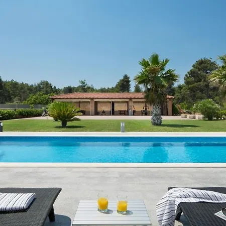 In With Sea View, Terrace, Air Conditioning, Wi-fi Appartement Vir