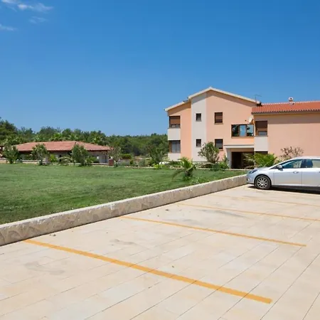 Appartement In With Sea View, Terrace, Air Conditioning, Wi-fi