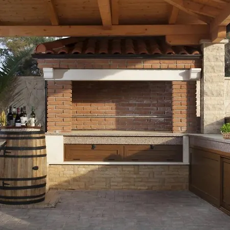 In With Sea View, Terrace, Air Conditioning, Wi-fi Vir